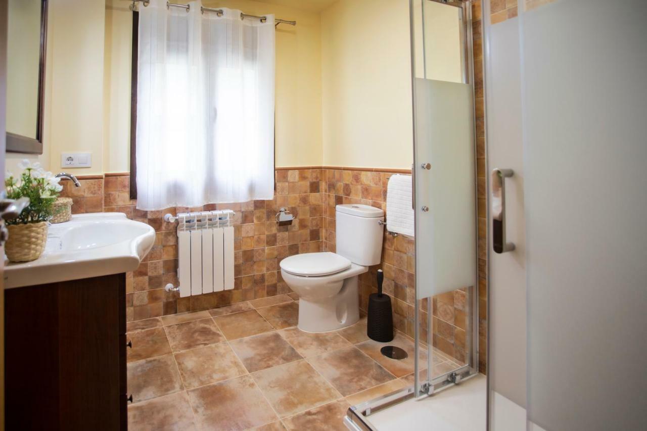 Onís El Campo Mateo Apartamentos מראה חיצוני תמונה