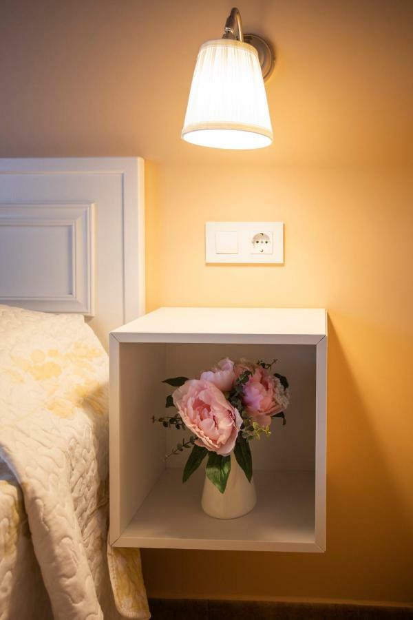 Onís El Campo Mateo Apartamentos מראה חיצוני תמונה