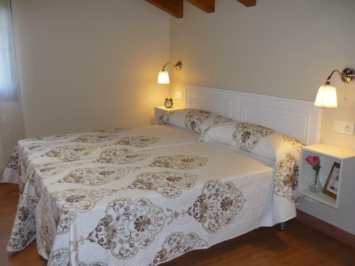 Onís El Campo Mateo Apartamentos מראה חיצוני תמונה