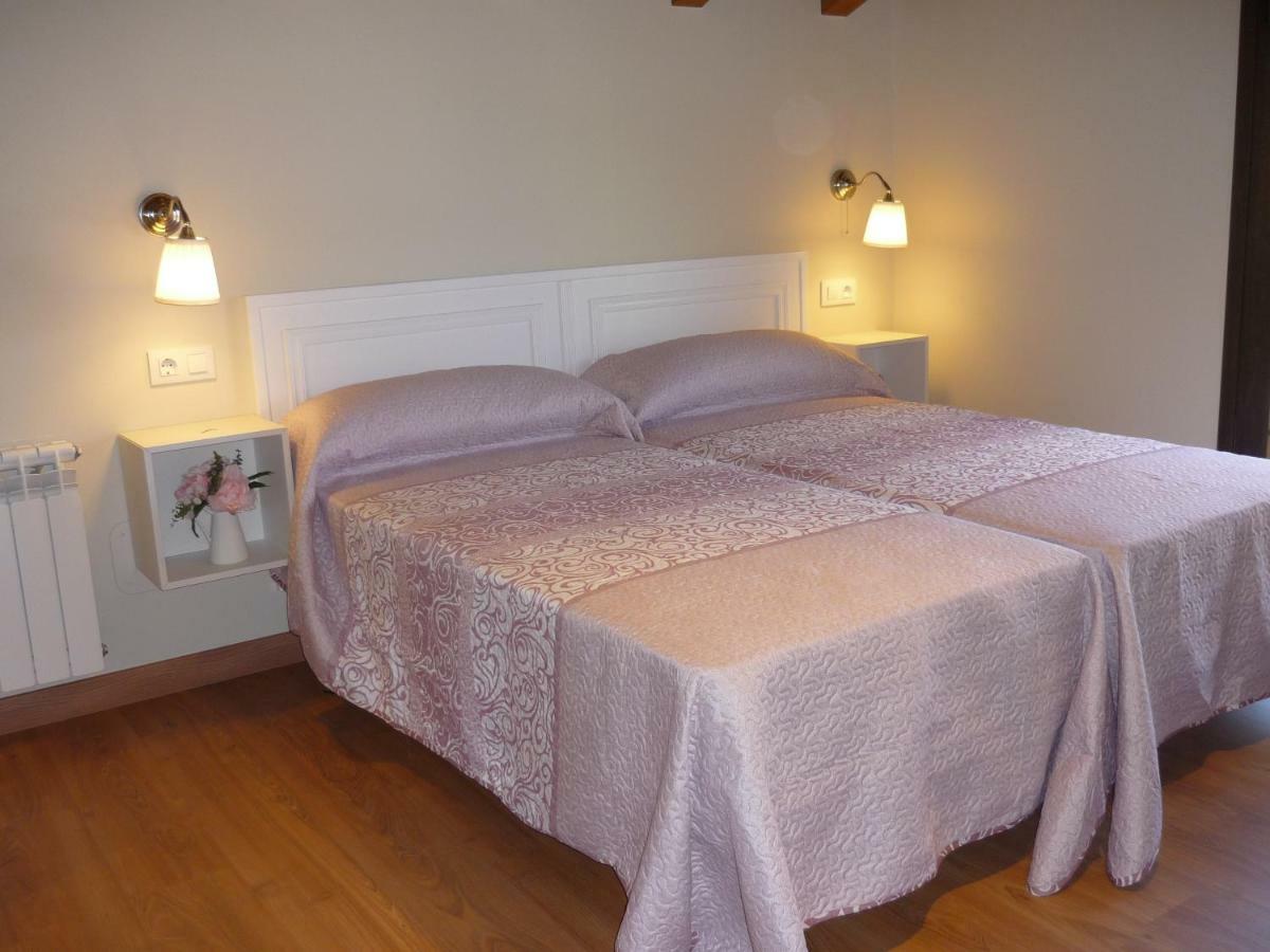 Onís El Campo Mateo Apartamentos מראה חיצוני תמונה