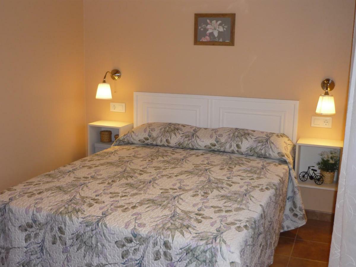 Onís El Campo Mateo Apartamentos מראה חיצוני תמונה